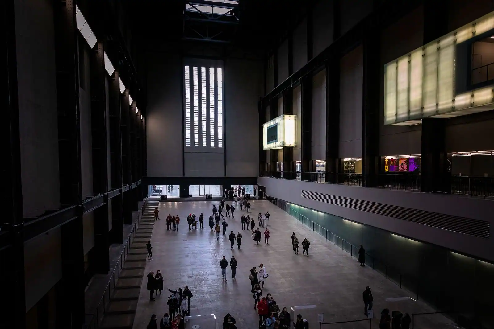 Intérieur d'un musée d'art contemporain