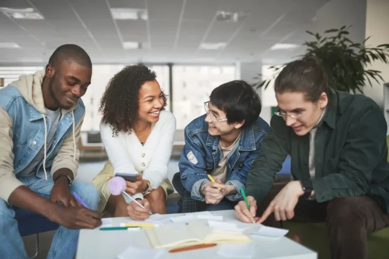 BTS Communication : programme, accès et débouchés