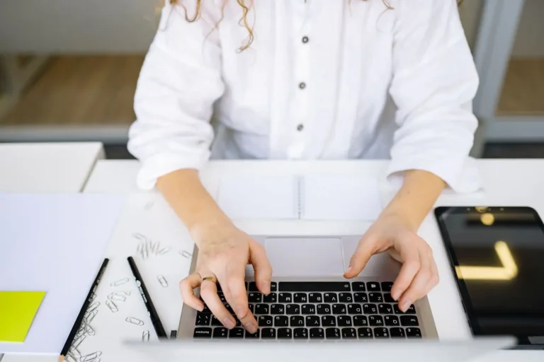 Création d&rsquo;une adresse mail Hotmail : le guide pas à pas