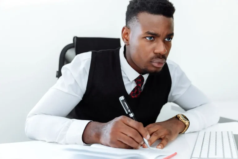 Reconversion professionnelle : par où commencer en 2026
