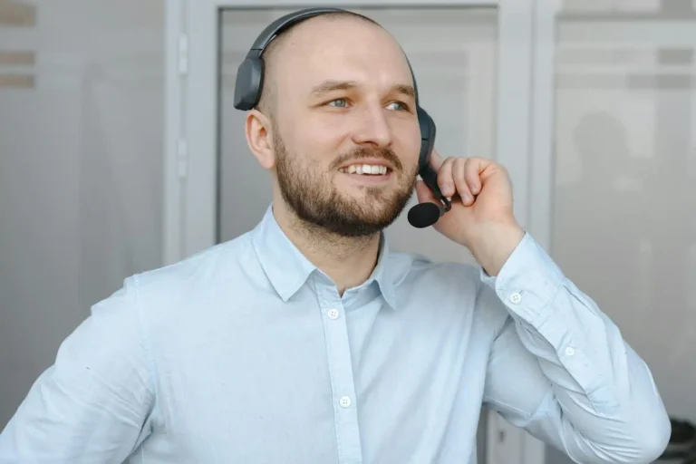 Relation clientèle : définition, enjeux et bonnes pratiques