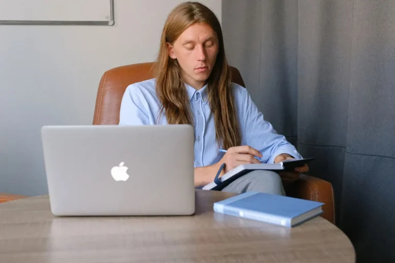 Mission freelance : la mener de bout en bout, du cadrage à la clôture