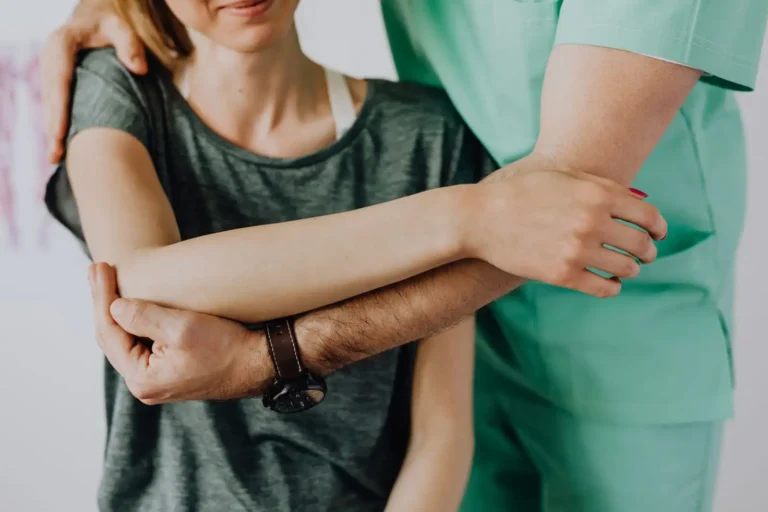 Reconversion kiné : entrer dans le métier ou en sortir