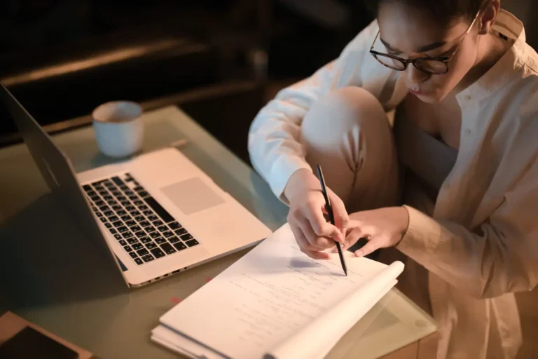 Reconversion professionnelle sans perte de salaire : le guide